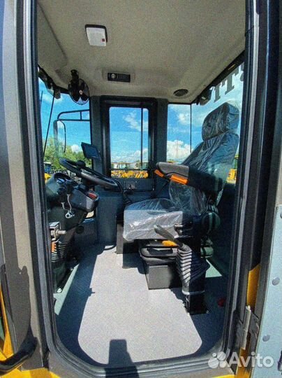 Фронтальный погрузчик STI ZL25S, 2023