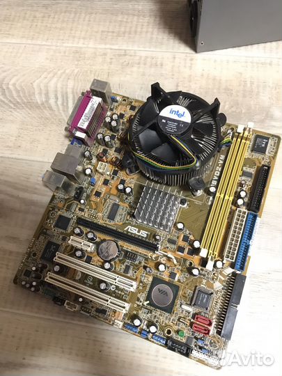 Материнская плата с процессором