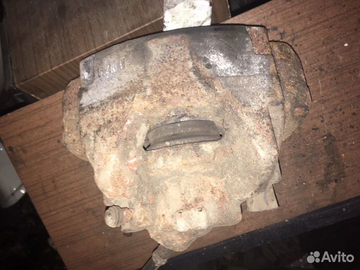 Суппорт передний для Renault Fluence