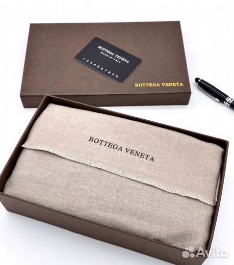 Мужское кожаное портмоне Bottega Veneta