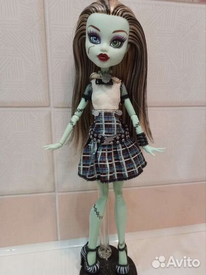 Кукла Монстер Хай Френки Штейн Базовая