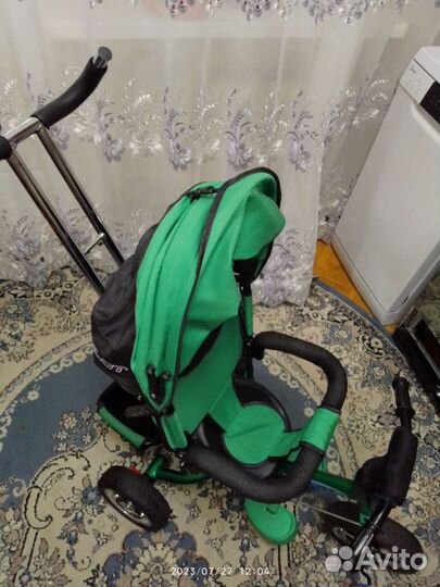 Трехколесный велосипед с родительской ручкой