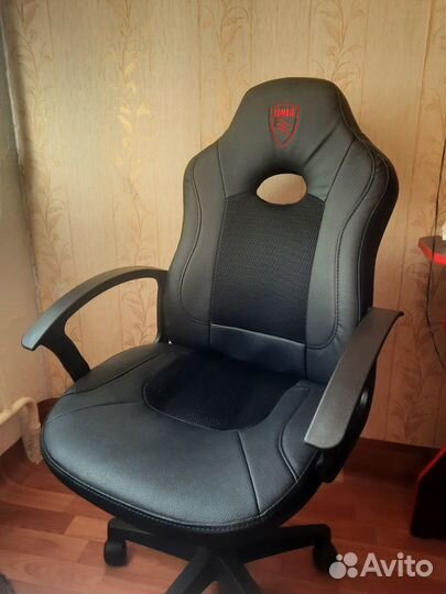 Игровой компьютерный стул