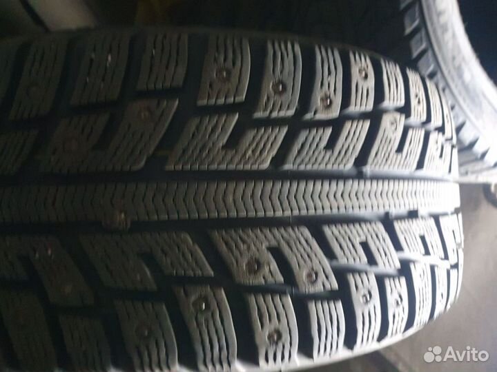 Kumho I'Zen KW22 215/55 R16 97T