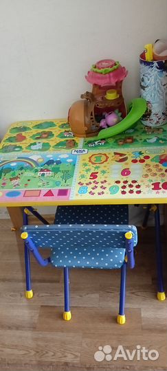Продам детский стол и стульчик