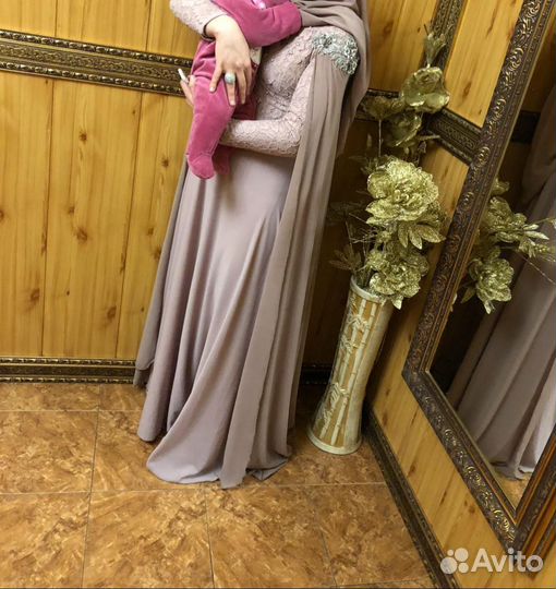 Вечернее платье