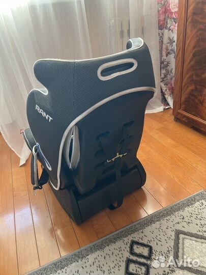 Автомобильное детское кресло