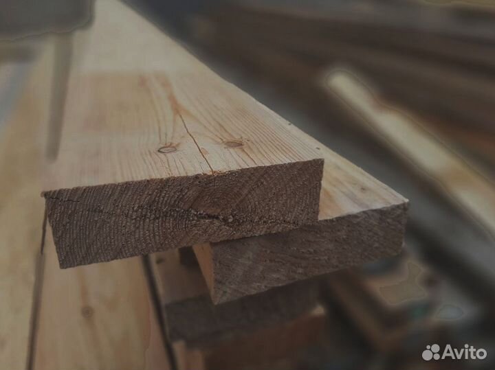 Доски сосны, природный материал для вашего дома