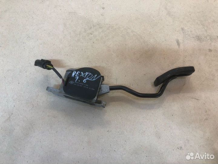 Педаль газа Rexton I 2001-2007