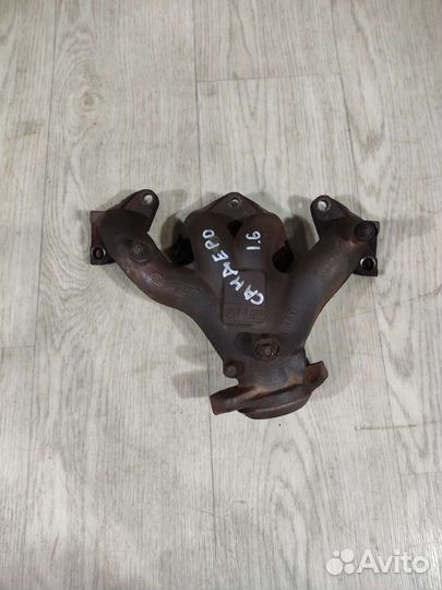 Renault Sandero 1 коллектор выпускной