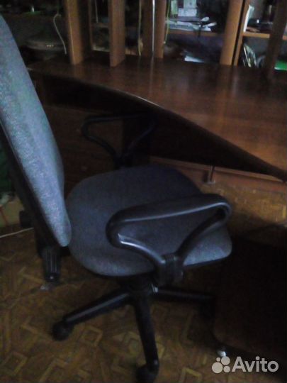 Письменный стол 