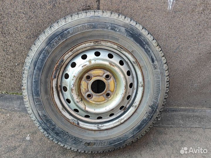 Колесо 1шт (одно) с диском Bridgestone blizzak R14