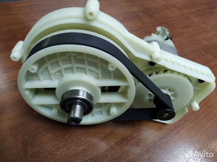 Двигатель в сборе для газонокосилки