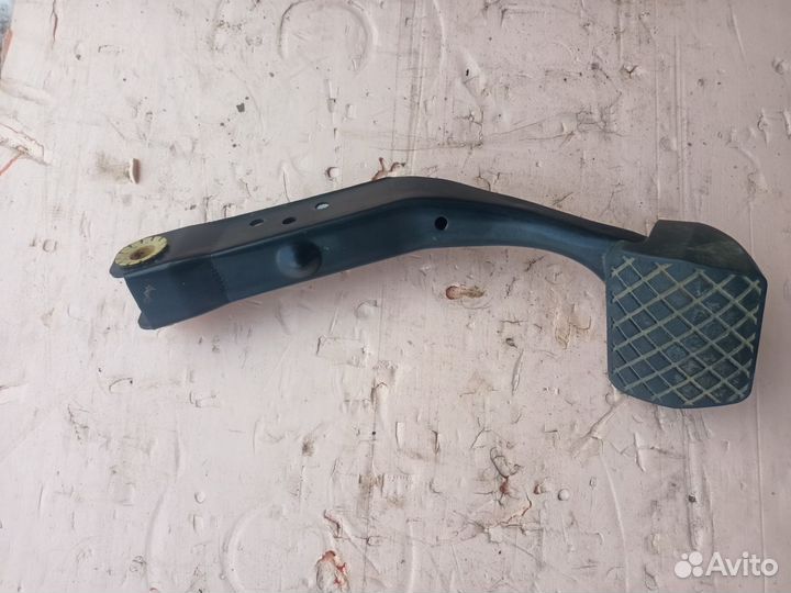 Педаль тормоза Volkswagen Passat B6