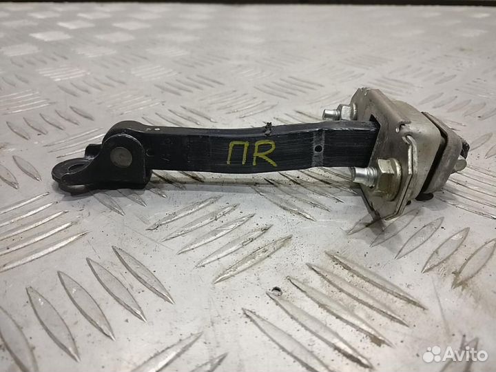 Ограничитель открывания двери Tribeca (05-14) пер б/у (арт. 61124XA001)