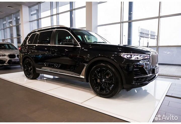 BMW X7 3.0 AT, 2024