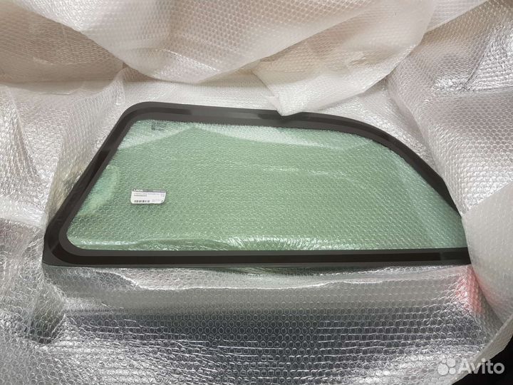 Стекло окна боковое (боковины) левое LADA largus