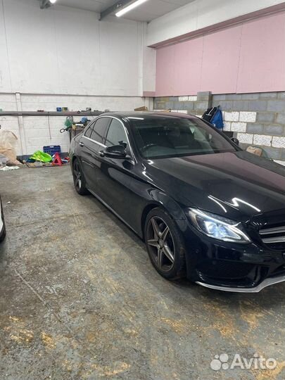В разбор Mercedes c205