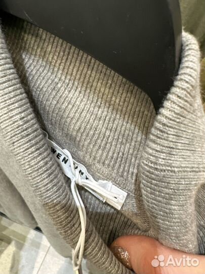 Свитер женский, размер м (46)