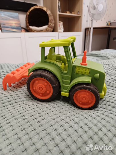 Трактор wonder wheels battat