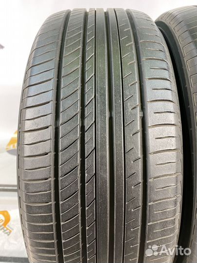 Yokohama Advan dB V552 225/55 R17 102W