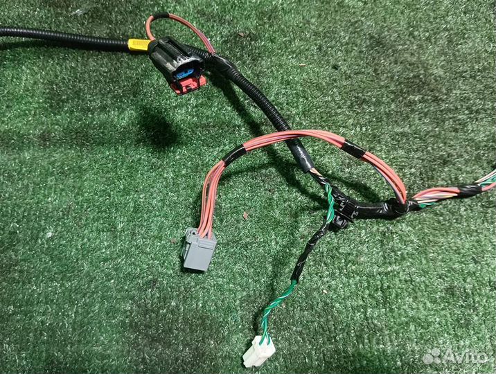 Проводка двери задней правой Dodge Caliber PM 2008