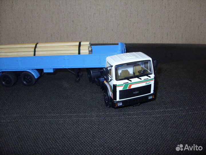 Маз-5433 и маз-5205 сцепка,с грузом сруб