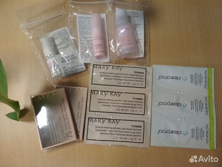 Аксессуары Мери Кей, лаки, футляры (Mary Kay)