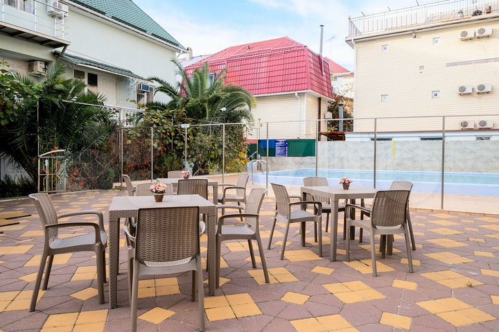 Гостиница, 1100 м²