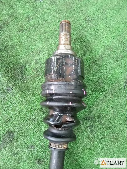 Привод передний правый toyota sienta