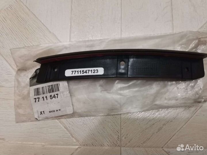 Renault sandero Молдинг заднего бампера левый