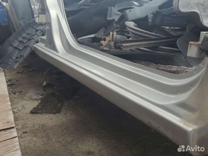 Боковина правая порог granta