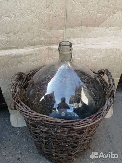 Бутыль стеклянный с корзиной 30л