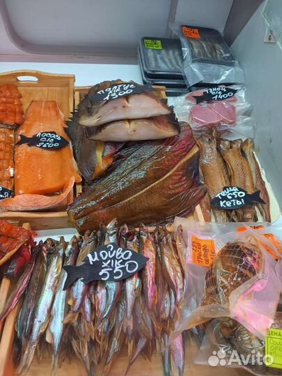 Крабы икра устрицы раки рыба креветки печень трес