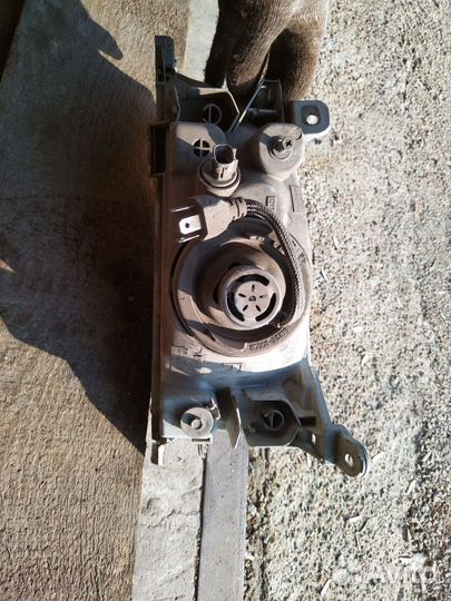 Фара передняя правая от корона премио ат211