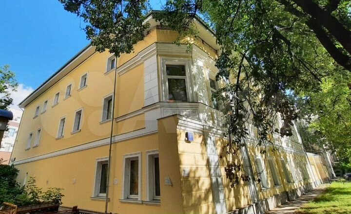 Презентабельный особняк класса А, 1400 м²