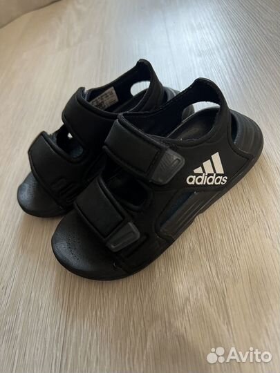 Сандалии adidas 23