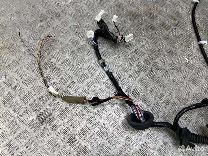 Проводка двери передняя правая Nissan X-Trail T31