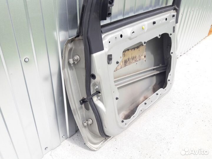 Дверь передняя правая Ford Focus CB4 1530169