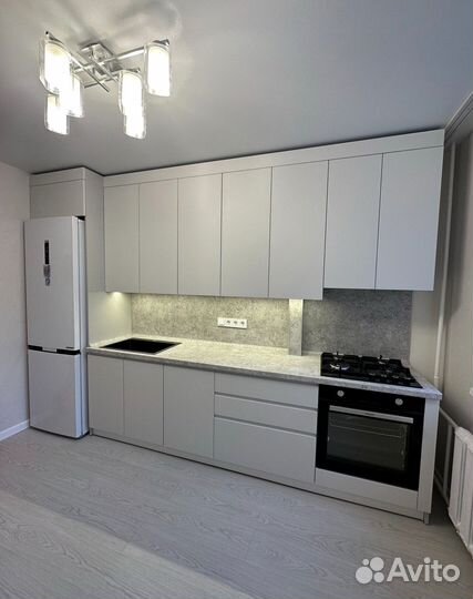 Кухня с искусственным камнем бюджетная