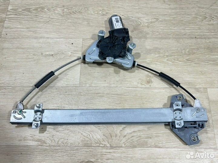 Стеклоподъемник передний правый Kia Rio 2011-2017