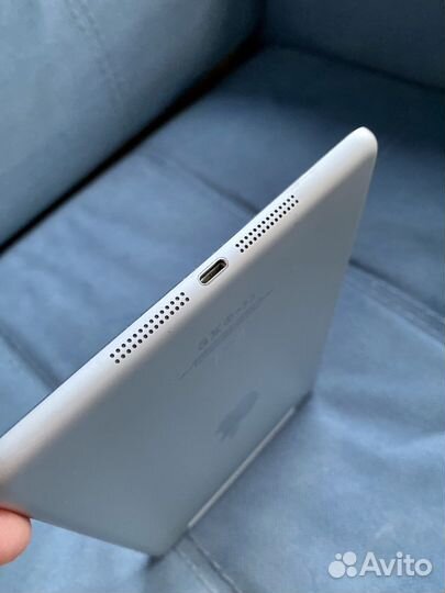 Apple iPad mini 32Gb Wi-Fi + Cellular (MD544RS/A)