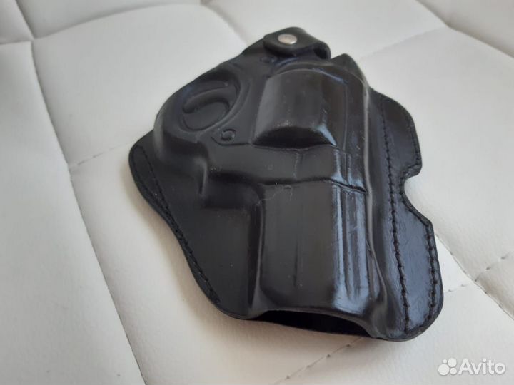 Кобура для peвольвера