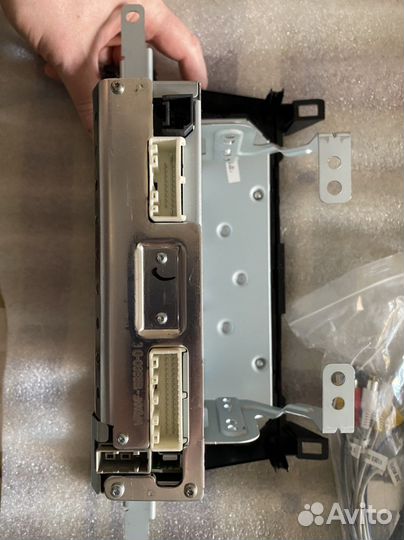 Штатное головное устойство на nissan qashqai