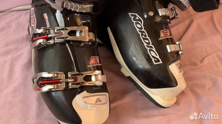 Горнолыжные ботинки