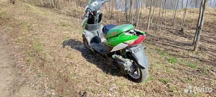 Продам скутер 4т