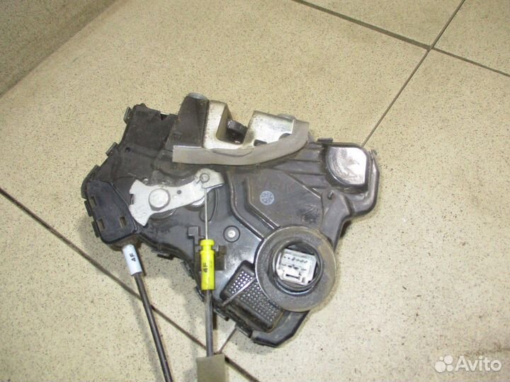 Замок двери передней левой Toyota Corolla (E150)