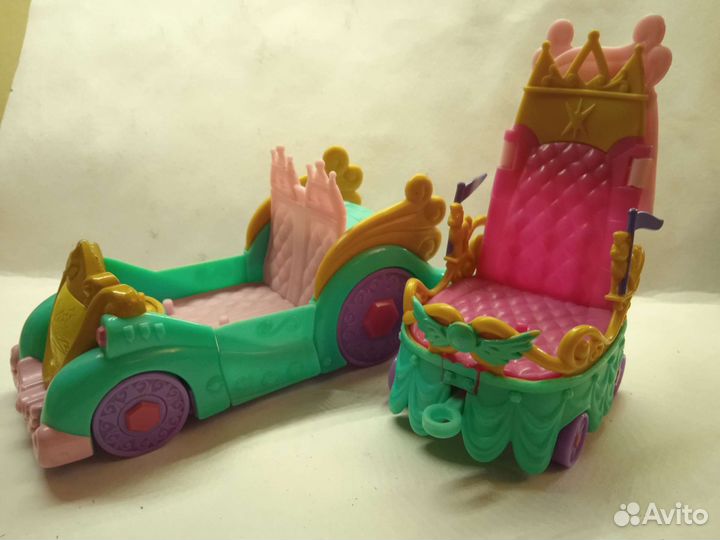 Трон Искорки и машинка Спайка. My little pony