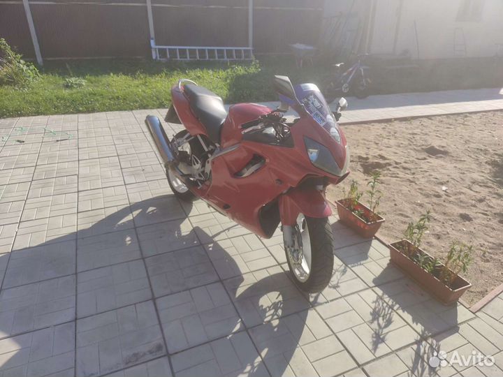 Honda cbr600f4i