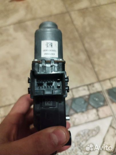 Моторчики стеклоподъемников VW транспортёр Т5 Т6